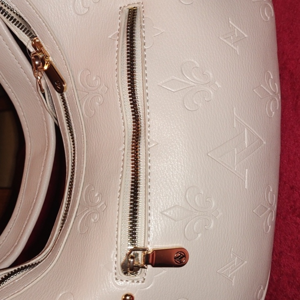 Adrienne Vittadini NWT taupe vegan leather shoulder/crossbody bag $190 retail - Picture 16 of 16
